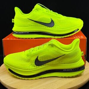 NIKE PEGASUS PREMIUM Size 7.5M/ 9W VOLT STRUCTURE HQ2592-700 VOMERO PLUS RARE